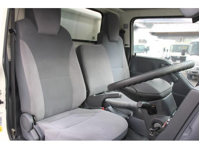 いすゞエルフ冷凍車（冷蔵車）小型（2t・3t）[写真34]