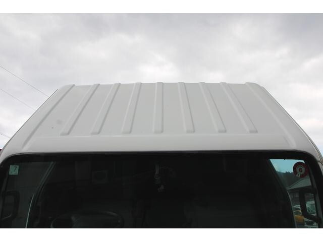 いすゞエルフ冷凍車（冷蔵車）小型（2t・3t）[写真07]