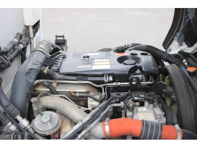 いすゞエルフ冷凍車（冷蔵車）小型（2t・3t）[写真09]