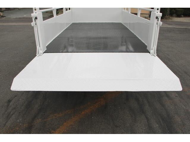 いすゞエルフ平ボディ小型（2t・3t）[写真17]