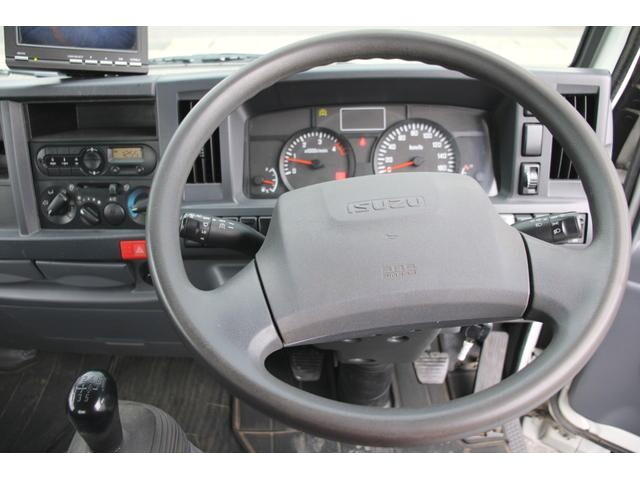 いすゞエルフ平ボディ小型（2t・3t）[写真31]