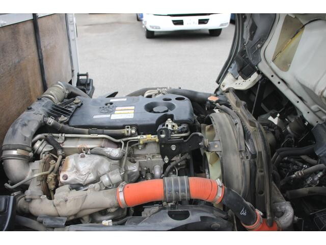 いすゞエルフ平ボディ小型（2t・3t）[写真09]