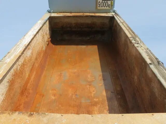 いすゞギガ深ダンプ（土砂禁ダンプ）大型（10t）[写真22]