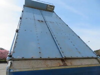 いすゞギガ深ダンプ（土砂禁ダンプ）大型（10t）[写真26]