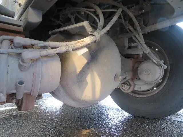 いすゞギガ深ダンプ（土砂禁ダンプ）大型（10t）[写真36]