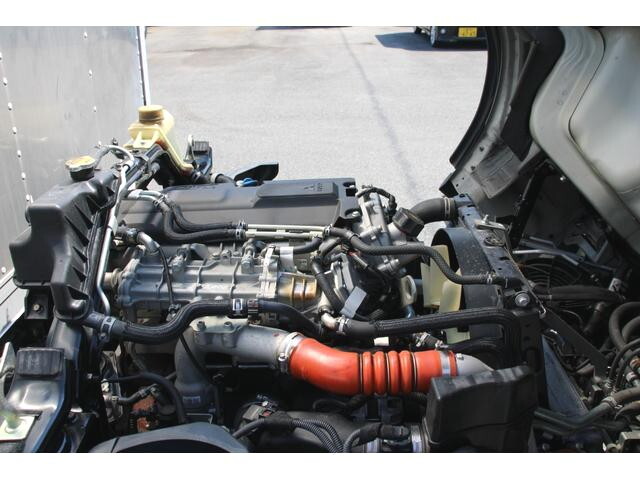 三菱ふそうキャンターアルミバン小型（2t・3t）[写真10]