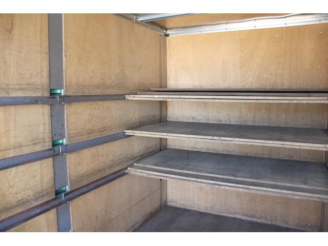 三菱ふそうキャンターアルミバン小型（2t・3t）[写真12]