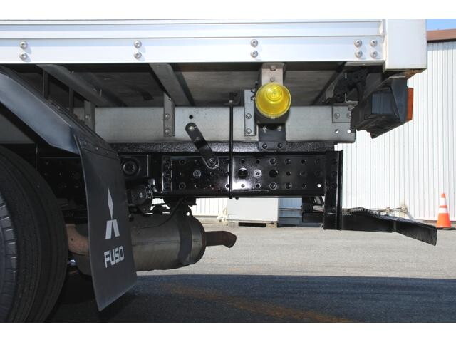 三菱ふそうキャンターアルミバン小型（2t・3t）[写真22]