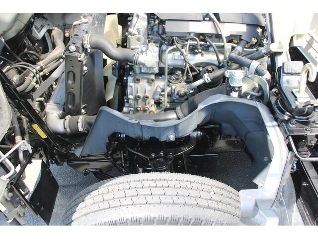 三菱ふそうキャンターアルミバン小型（2t・3t）[写真08]