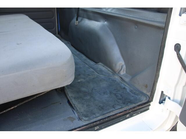 いすゞエルフダブルキャブ（Wキャブ）小型（2t・3t）[写真34]