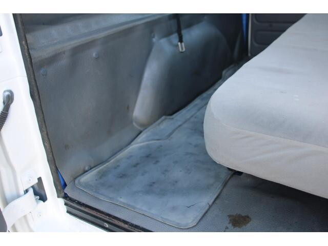 いすゞエルフダブルキャブ（Wキャブ）小型（2t・3t）[写真38]