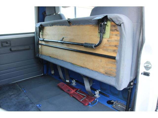 いすゞエルフダブルキャブ（Wキャブ）小型（2t・3t）[写真40]