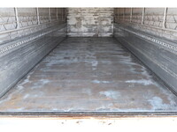 日野レンジャー幌ウイング中型（4t）[写真18]