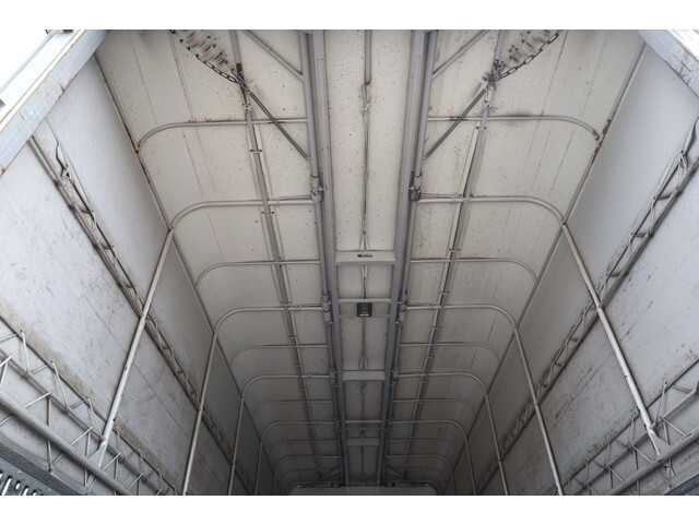 日野レンジャー幌ウイング中型（4t）[写真18]