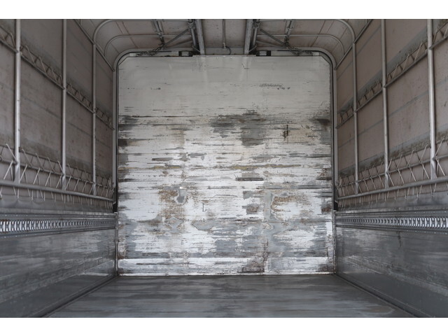 日野レンジャー幌ウイング中型（4t）[写真19]