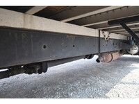 日野レンジャー幌ウイング中型（4t）[写真23]