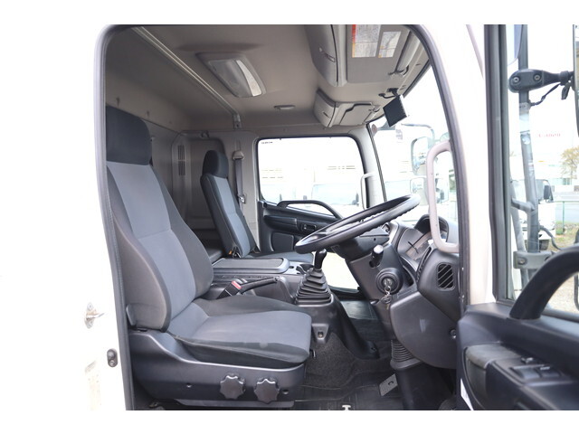 日野レンジャー幌ウイング中型（4t）[写真25]