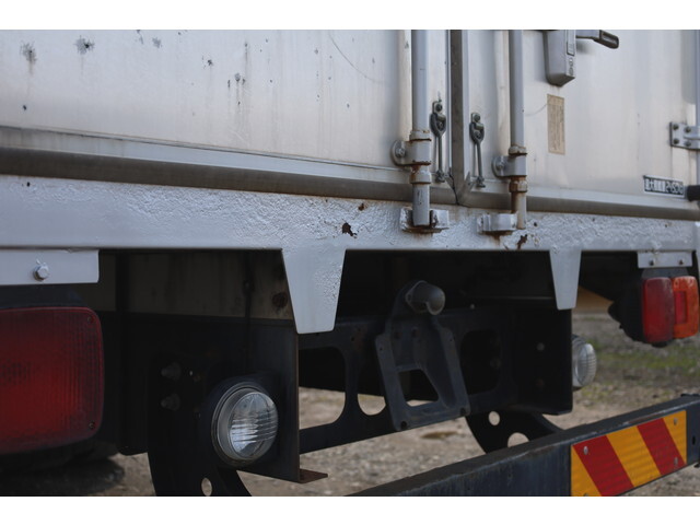 日野レンジャー幌ウイング中型（4t）[写真30]