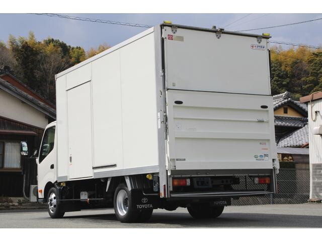 トヨタダイナパネルバン小型（2t・3t）[写真02]