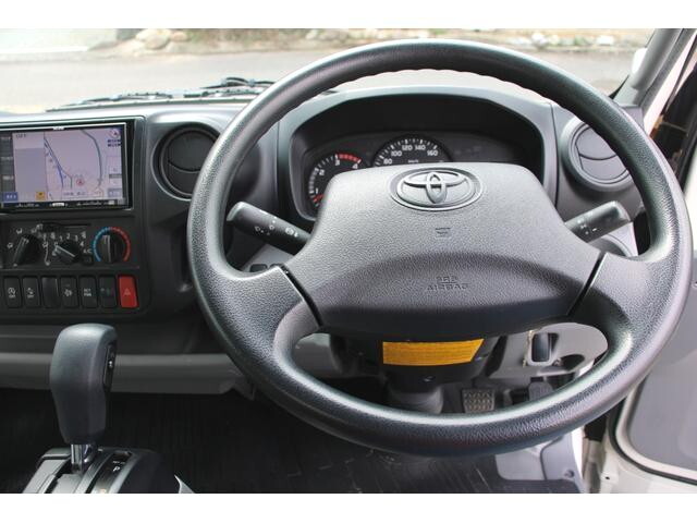 トヨタダイナパネルバン小型（2t・3t）[写真32]