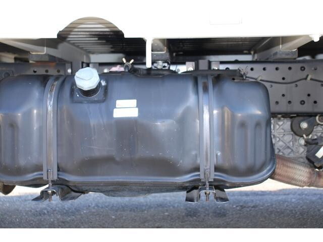 いすゞエルフ平ボディ小型（2t・3t）[写真22]