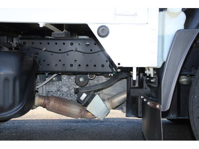 いすゞエルフ平ボディ小型（2t・3t）[写真23]