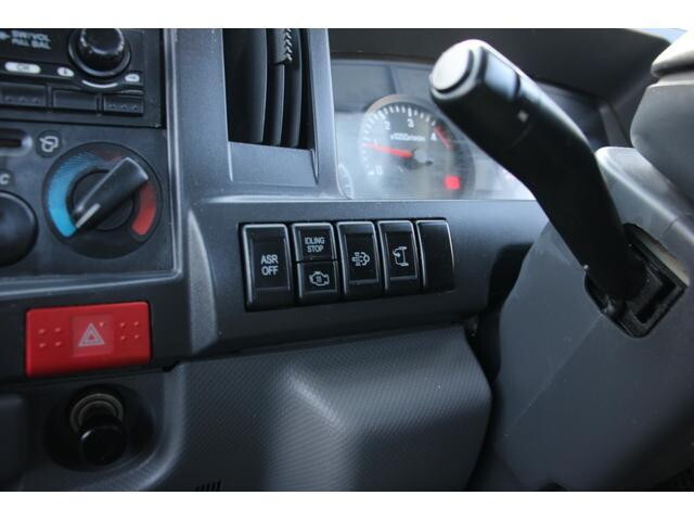 いすゞエルフ平ボディ小型（2t・3t）[写真28]