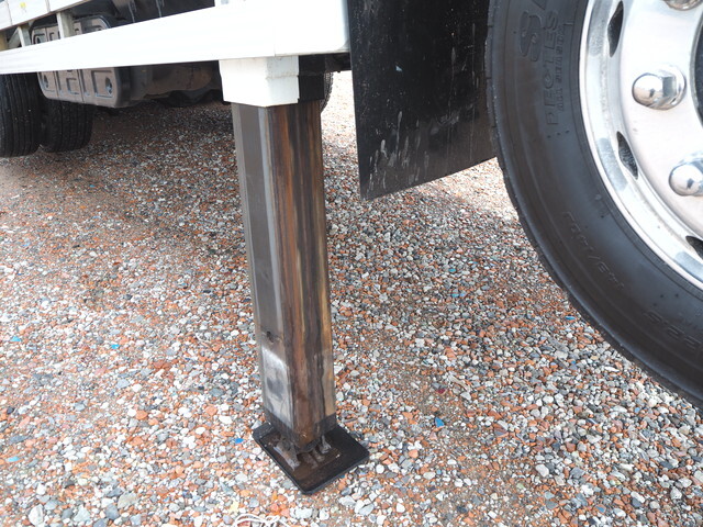 いすゞフォワードセルフローダー大型（10t）[写真12]