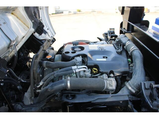 いすゞエルフ高所作業車小型（2t・3t）[写真12]