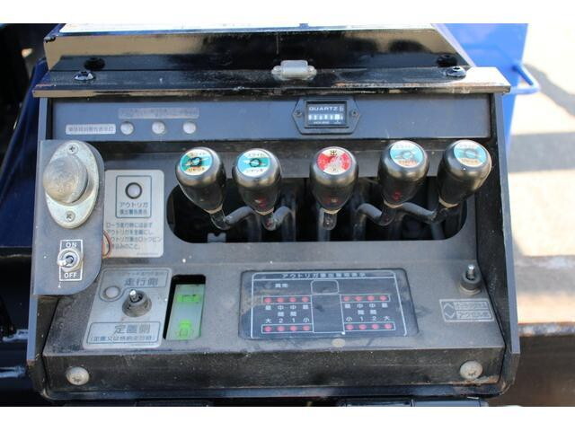 いすゞエルフ高所作業車小型（2t・3t）[写真14]