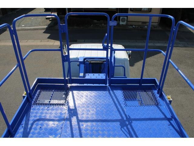 いすゞエルフ高所作業車小型（2t・3t）[写真18]