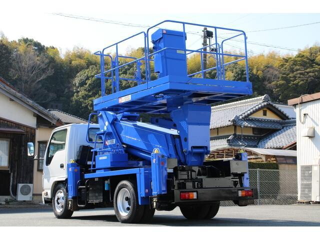 いすゞエルフ高所作業車小型（2t・3t）[写真02]