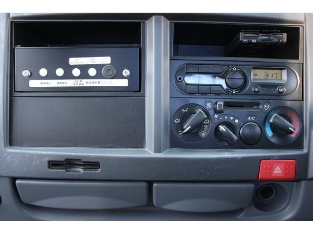 いすゞエルフ高所作業車小型（2t・3t）[写真32]