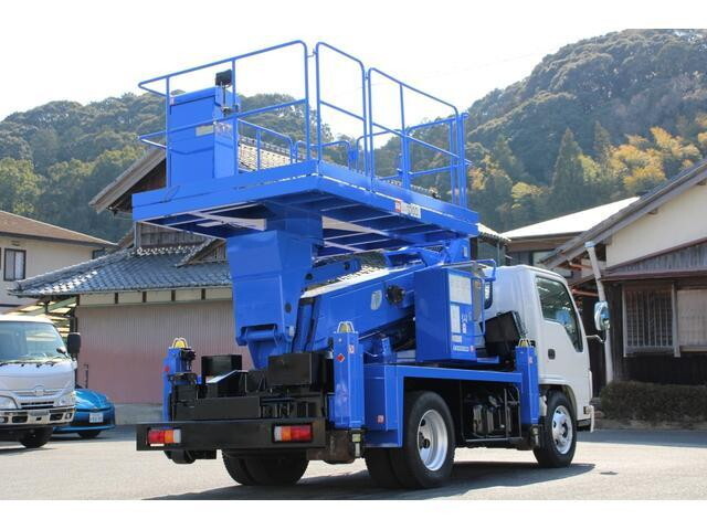 いすゞエルフ高所作業車小型（2t・3t）[写真04]
