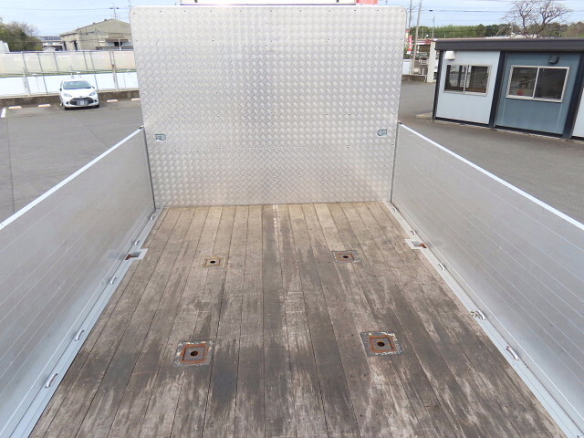 日野プロフィアアルミブロック大型（10t）[写真31]