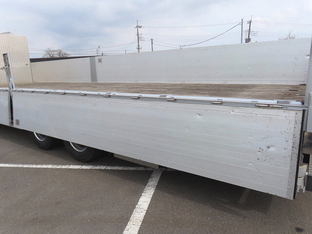 日野プロフィアアルミブロック大型（10t）[写真33]