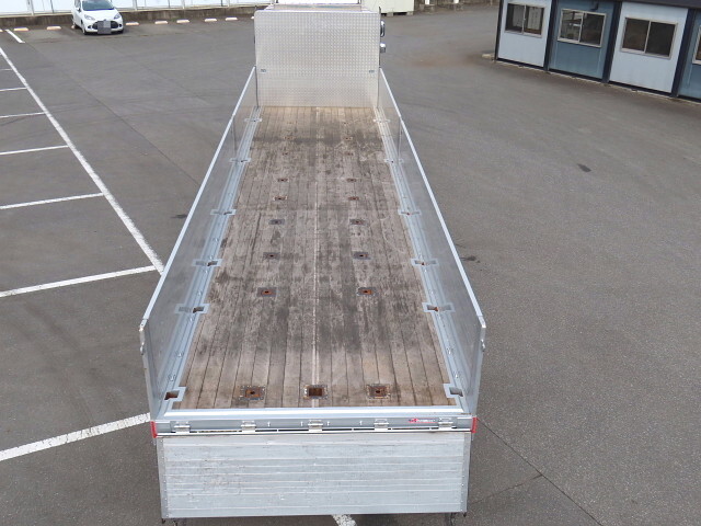 日野プロフィアアルミブロック大型（10t）[写真07]