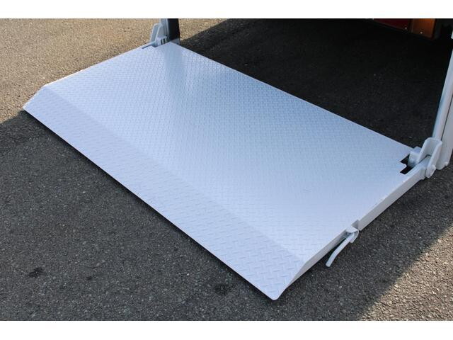 マツダタイタン平ボディ小型（2t・3t）[写真13]