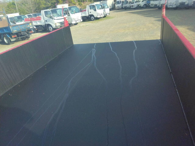 三菱ふそうキャンターダンプ小型（2t・3t）[写真09]