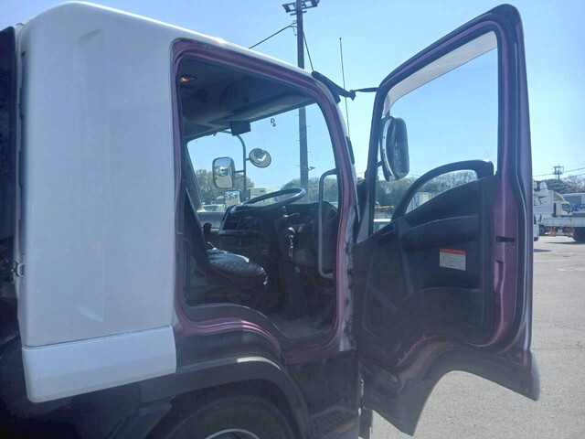 いすゞフォワードクレーン3段増トン（6t・8t）[写真25]