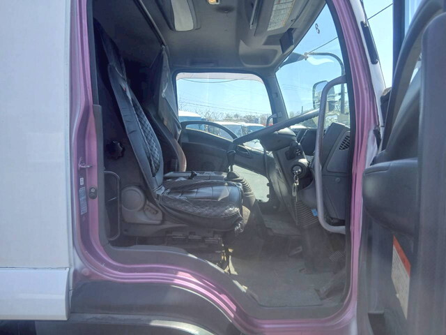 いすゞフォワードクレーン3段増トン（6t・8t）[写真26]