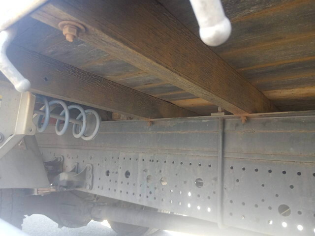 いすゞフォワードクレーン3段増トン（6t・8t）[写真33]