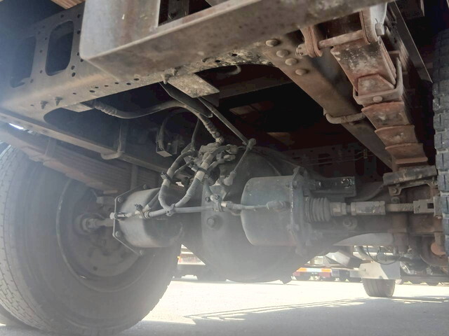 いすゞフォワードクレーン3段増トン（6t・8t）[写真36]