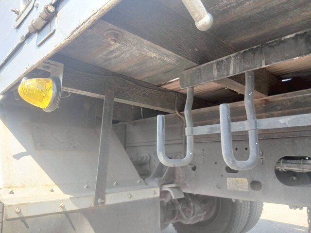 いすゞフォワードクレーン3段増トン（6t・8t）[写真37]