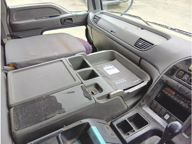 いすゞギガコンテナ専用車大型（10t）[写真22]