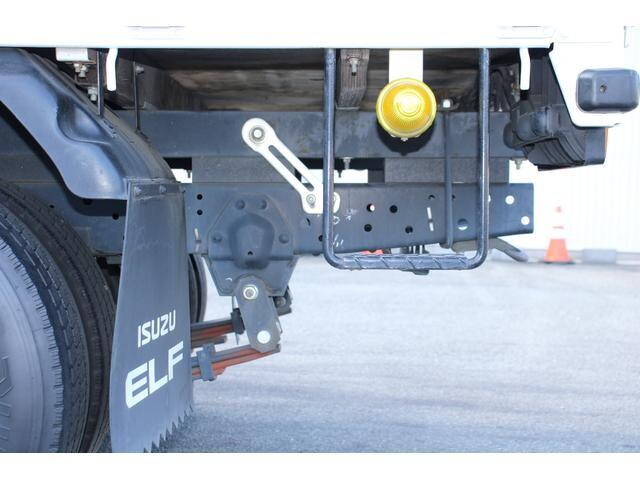 いすゞエルフ平ボディ小型（2t・3t）[写真18]