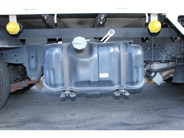 いすゞエルフ平ボディ小型（2t・3t）[写真20]