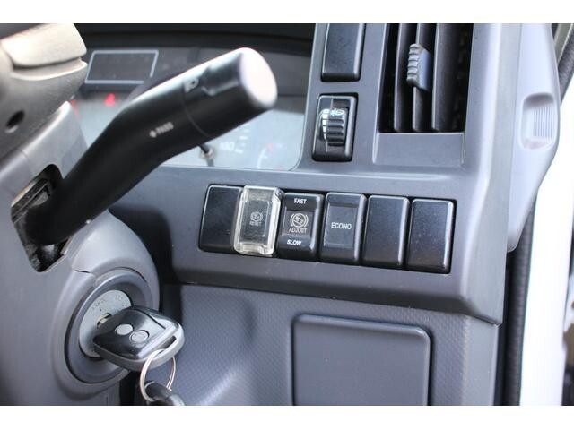 いすゞエルフ平ボディ小型（2t・3t）[写真27]