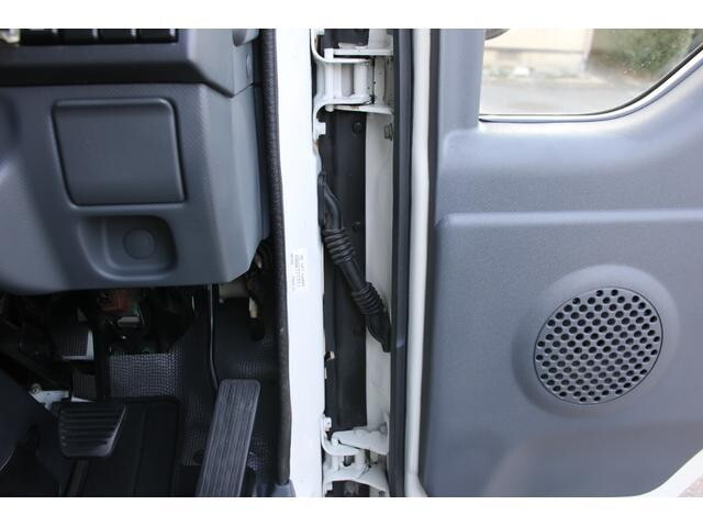 いすゞエルフ平ボディ小型（2t・3t）[写真29]