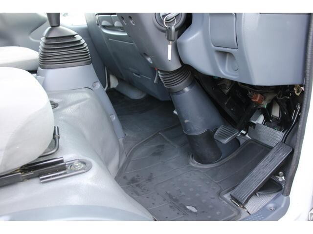 いすゞエルフ平ボディ小型（2t・3t）[写真30]